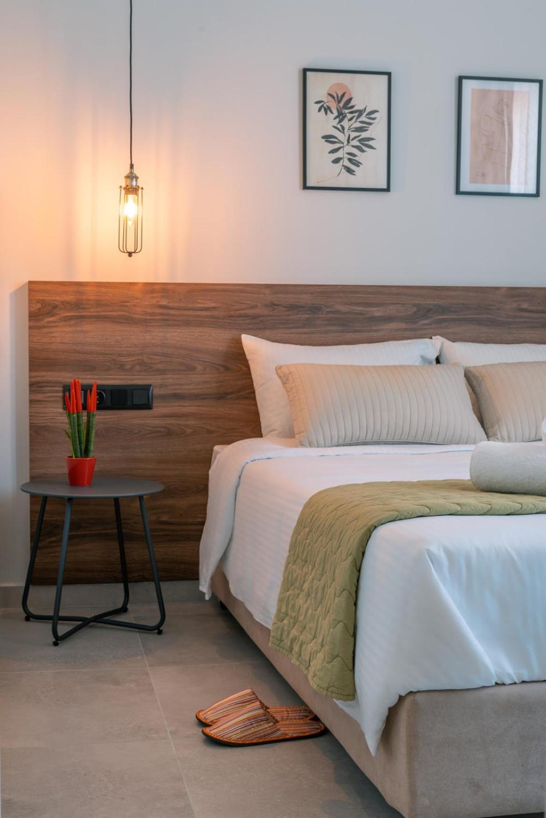 Brand New Suites In City Center 이라클리온 외부 사진